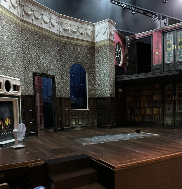 Wood grain floor and Wallpaper touch-up